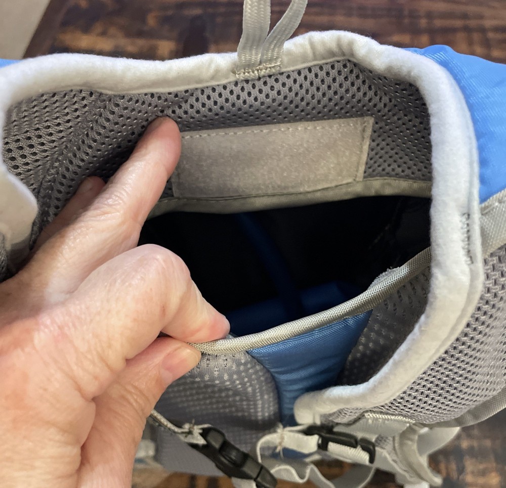 Blue Camelbak Charm With Easy Clean Hydroguard Bladder Backpack 1.5L 50oz.