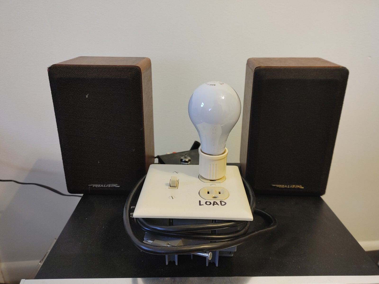 Dim Bulb Tester with 100W Bulb Current Limiter for Amplifiers Stereos Guitar Amp