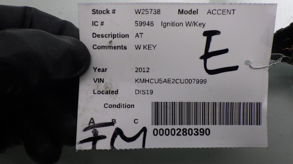 12 HYUNDAI ACCENT Ignition W/Key