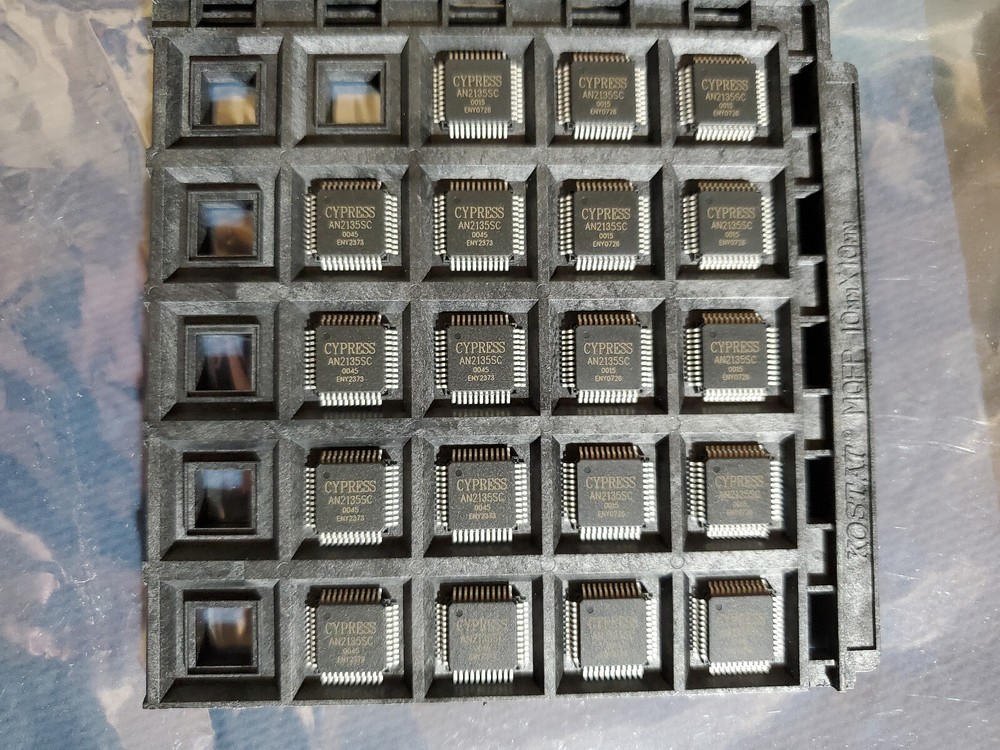 Cypress AN2135SC IC - Microcontroller (MCU)