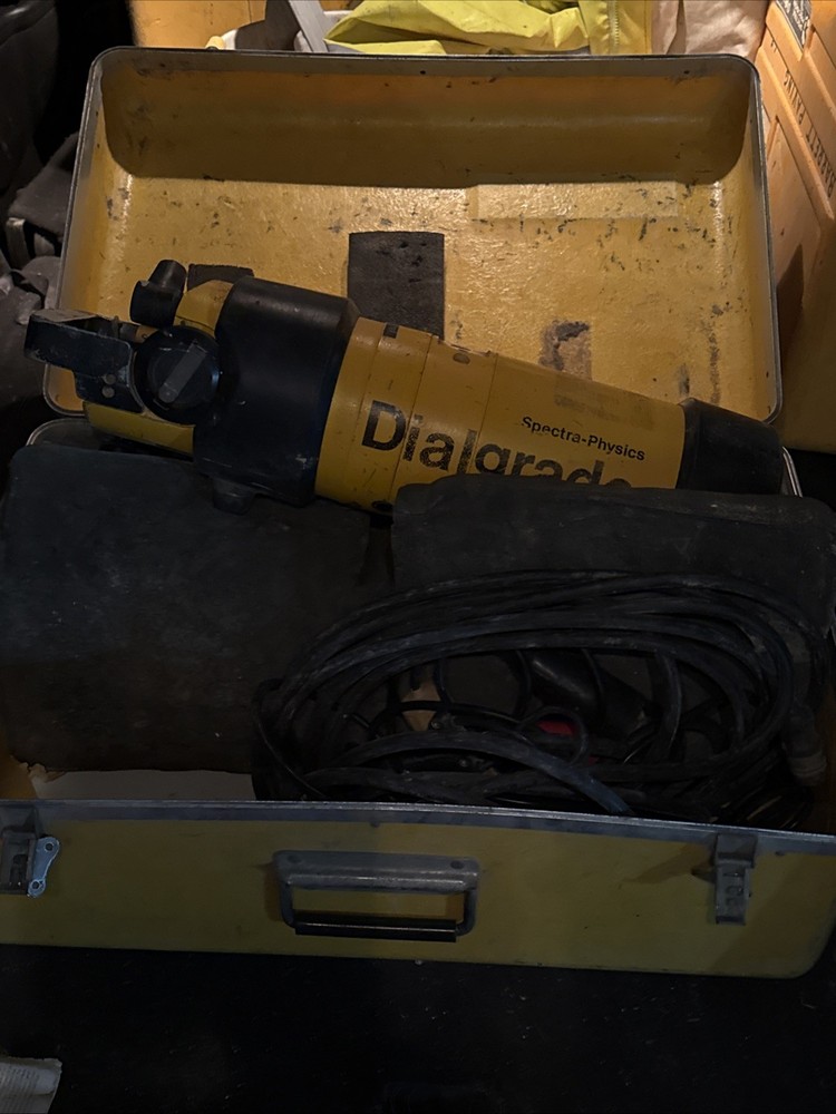 SPECTRA PHYSICS PIPE LASER LEVEL 55/1140 OLDER MODEL 1978