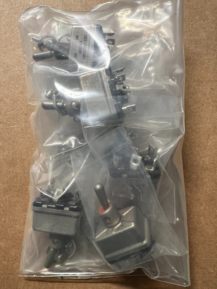 Cutler Hammer Environmentally Sealed 8837K4, MS25307-232 DPDT Toggle Switch