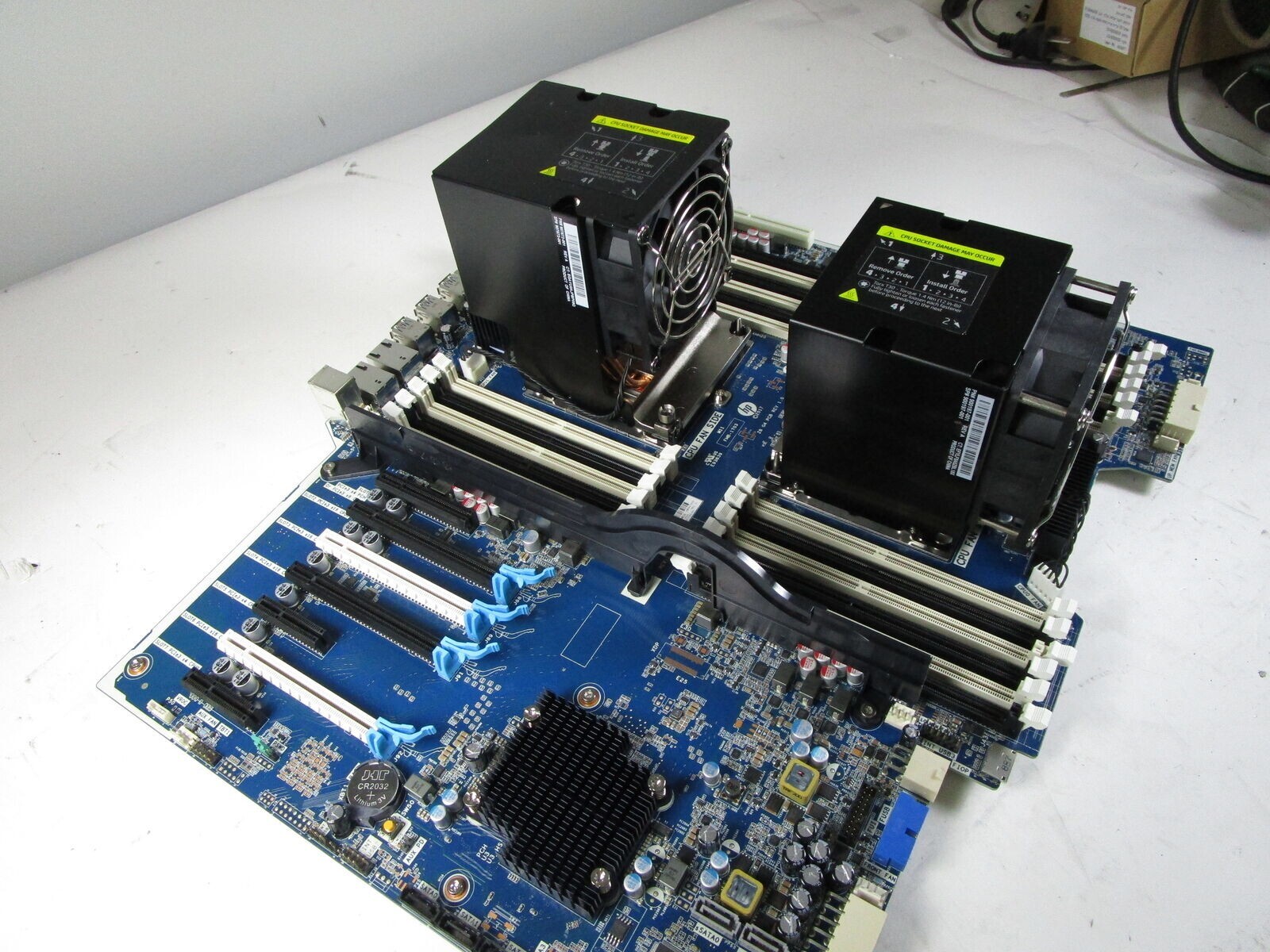 HP Z8 G4 MOTHERBOARD 914281-001 844776-001 W/ 2 XEON SILVER 2.6 CPU & HEATSINK