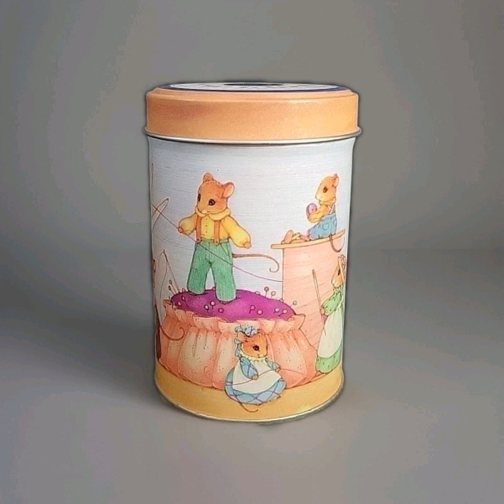 Adorable Tin container w/Sewing Mouse Theme 5" Tall
