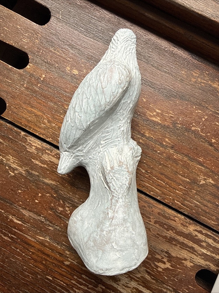 Isabell Bloom Eagle Figurine Signed 2004 – Cast Stone Bird Statue 9”