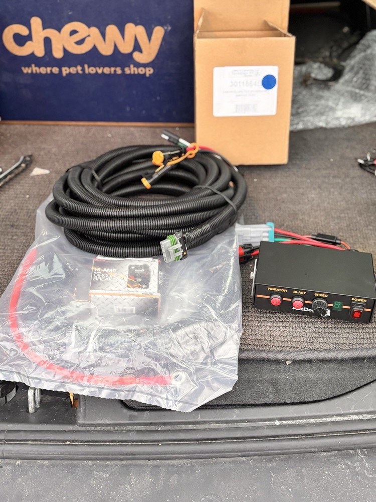 salt dogg complete spreader And Controller