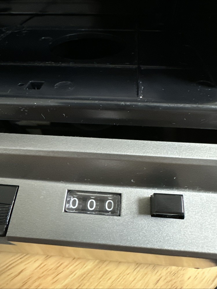 Kinyo UV-512 "Auto Eject" VHS Rewinder *Working*