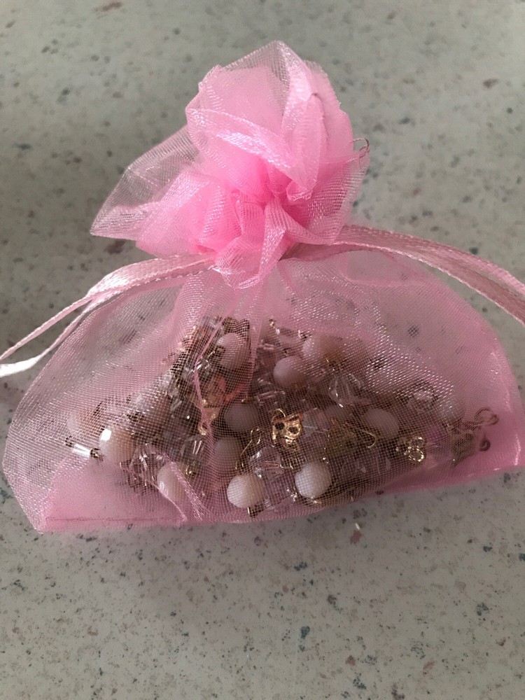 BEAUTIFUL HANDMADE ROSARY WITH CRYSTAL BEADS.