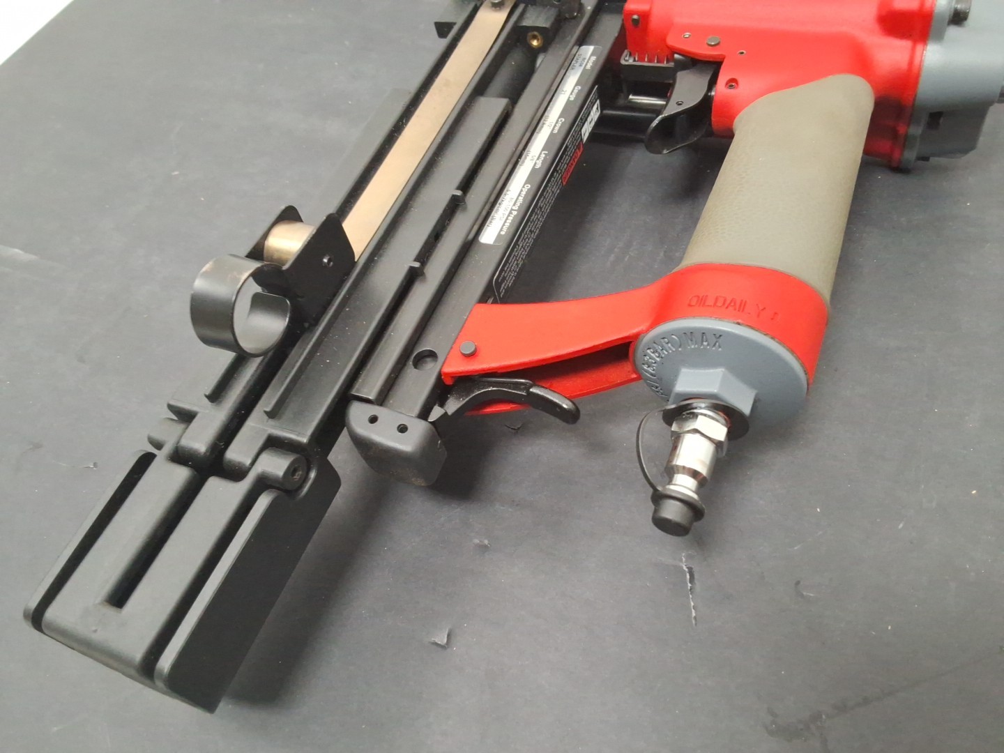 Senco BC58 Button Cap Staple Gun 21GA