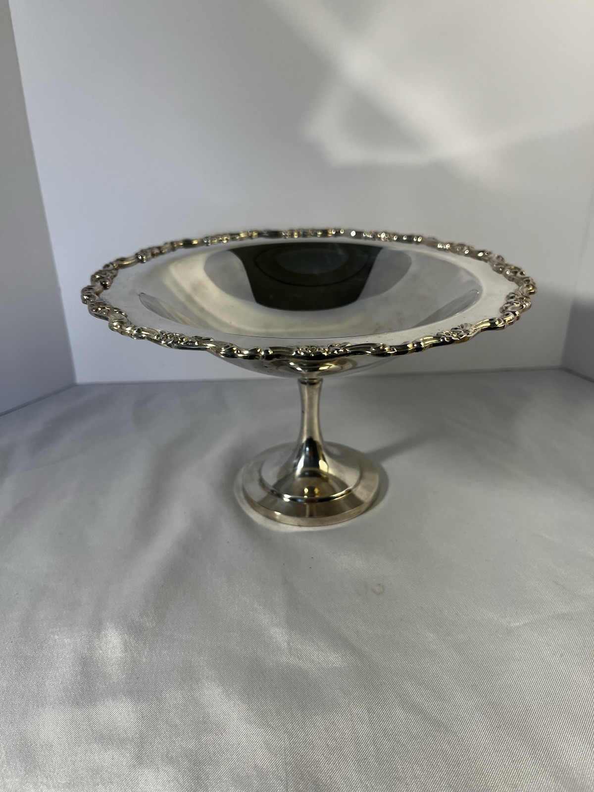 VTG Oneida Silver Plate Compote Pedestal Bowl Candy Dish 7.75 x 4.5 Inches USA