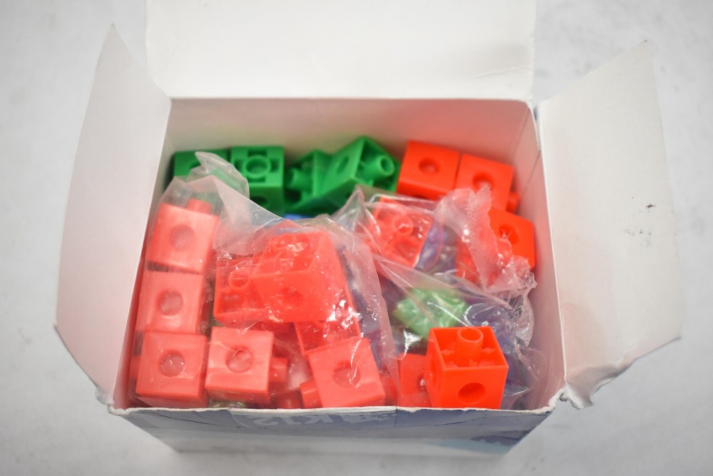 K12 Math Snap Cubes Blocks O Educational Linking Manipulatives Red Green Box