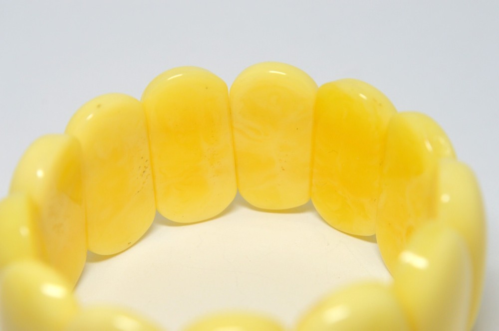 VINTAGE YELLOW BRACELET