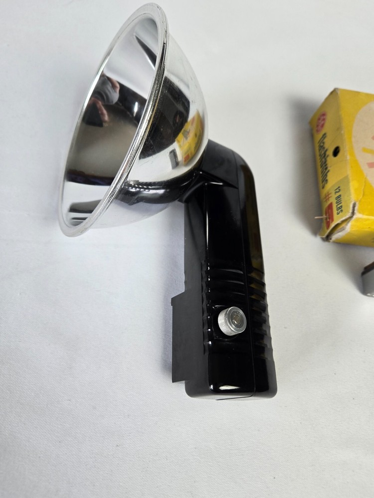 Kodalite Flasholder and 10 GE Flashbulb Set