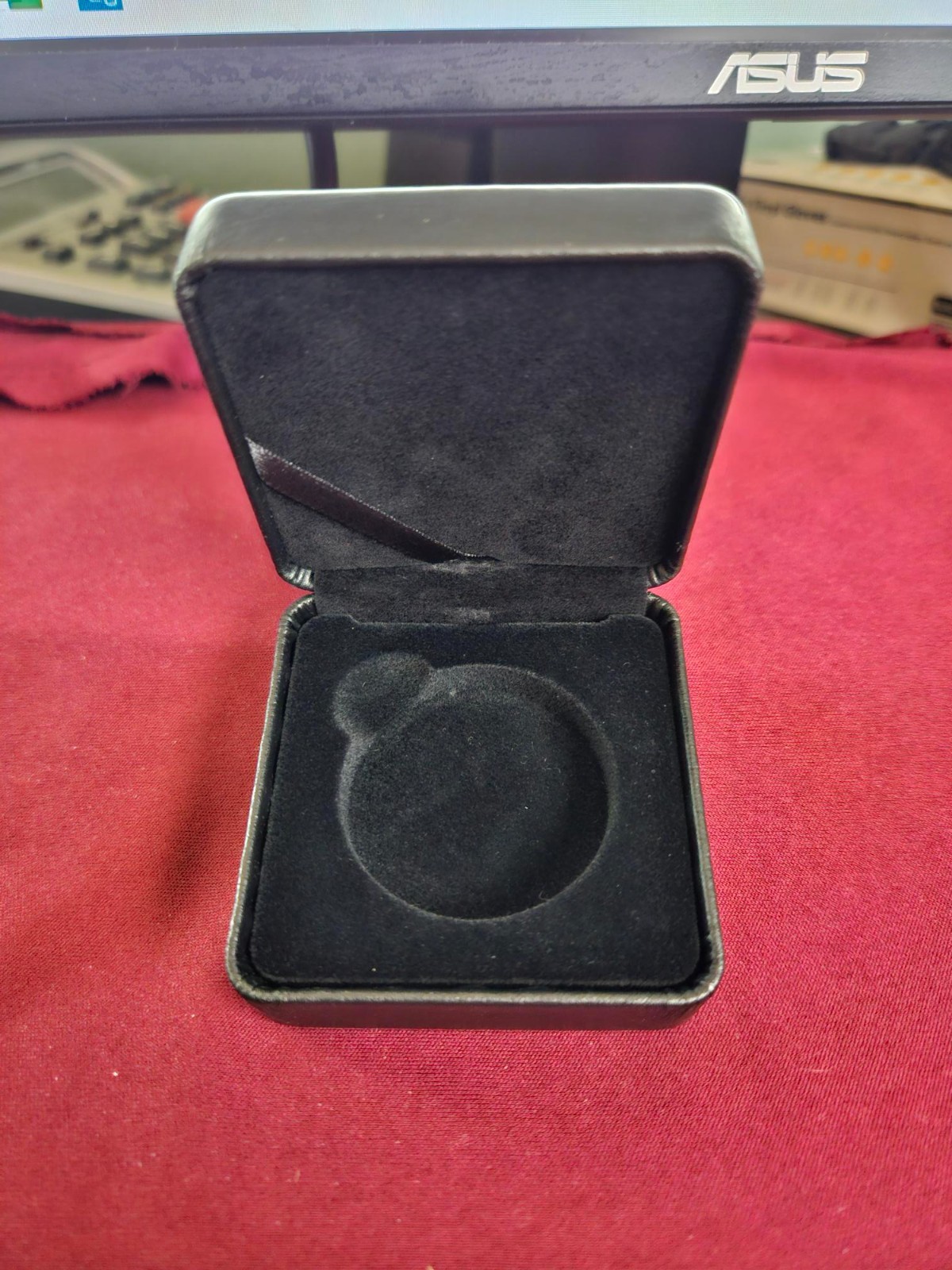 Royal Canadian Mint Box with Clamshell BOX ONLY, NO COIN Perfect Condition