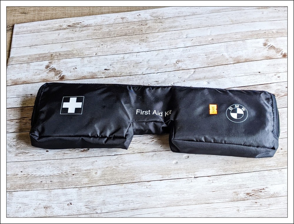 ✅ BMW E60/E65 5 and 7 series first aid kit OEM