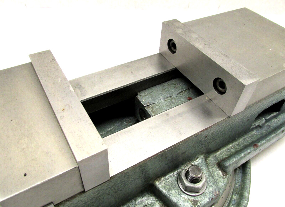 NICE! 4" MILLING MACHINE VISE w/ ROTARY BASE & JAWS