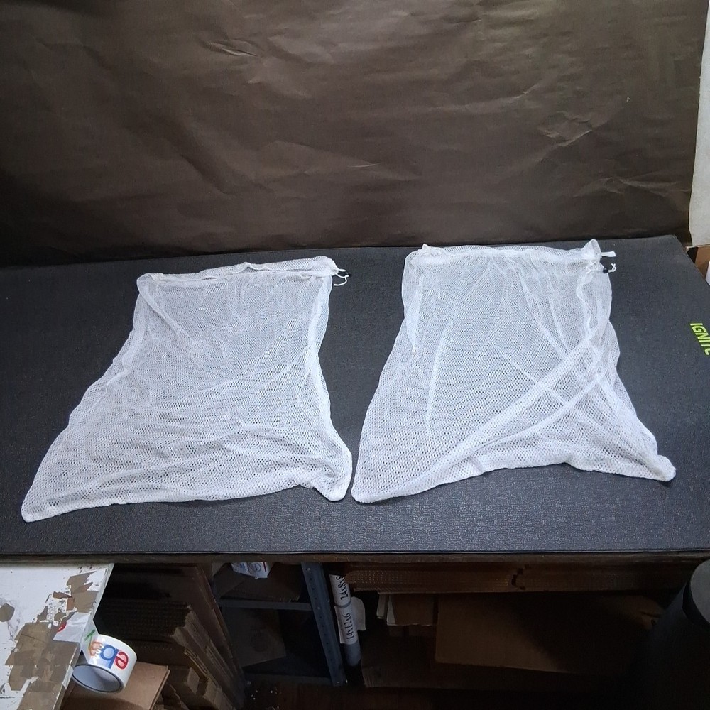 Pair of 20" x 32" White Mesh Pull String Closure Laundry Carrying Bags
