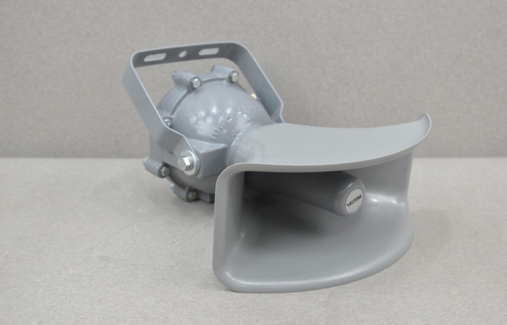 Valcom V-1039 Explosion Proof Paging Horn/Amplifier Assembly & Mounting Bracket