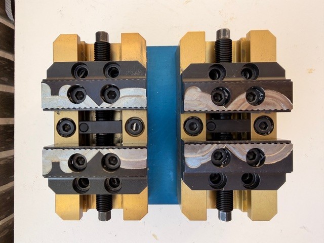 5th Axis Medium Self-Centering Vise A96-2V75150X