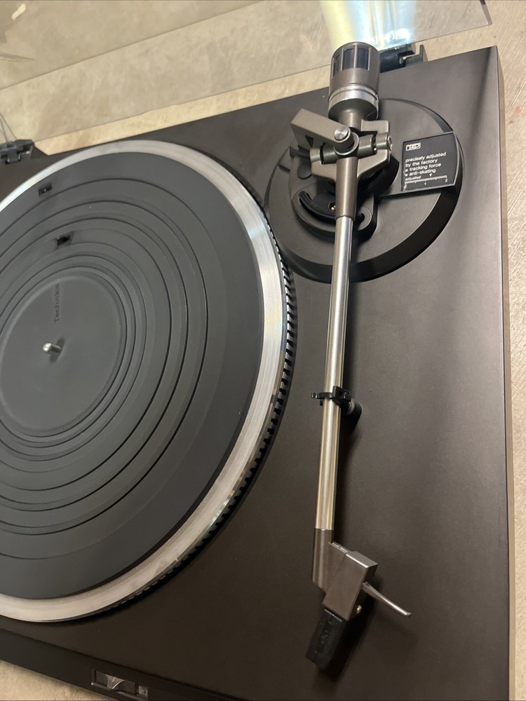 Technics SL-DD33 Fully Automatic Direct Drive Turntable - Tested