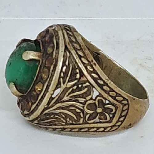 green old stone fortune whealthy ring amulet