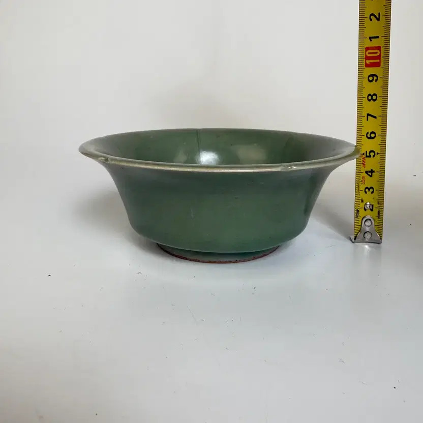 Goryeo Celadon Incised Flower Bird Pattern Incense Burner, 14.5cm