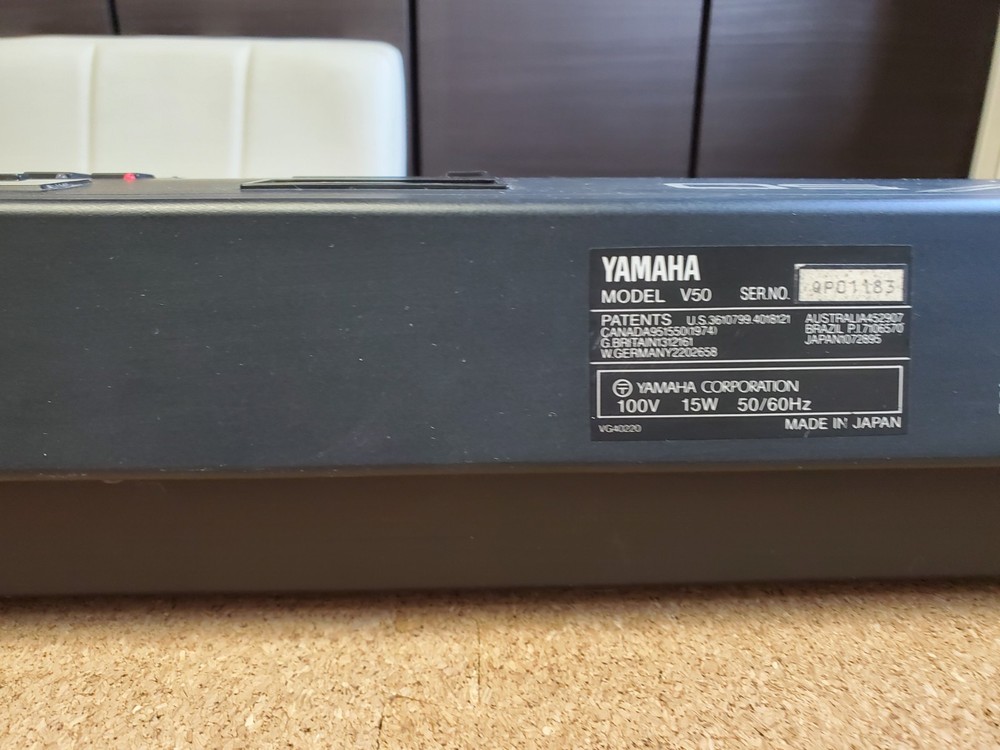 Yamaha V50 Digital Synthesizer New Battery & Button Initialized Good Condition