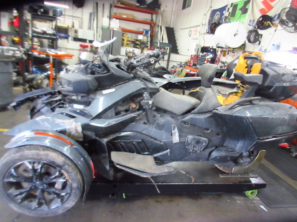 2021 21-22 Can-Am Spyder RT Right Switch Throttle Control Handle Grip READ NOTES