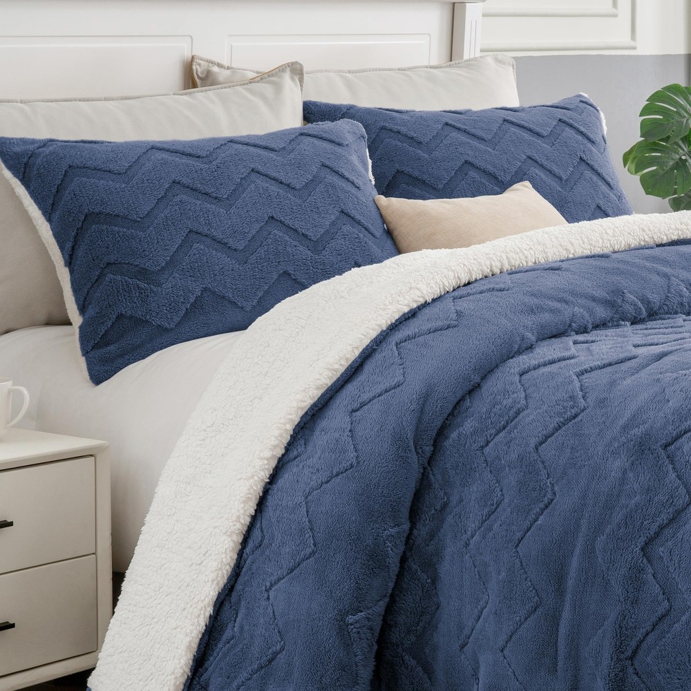 BEDELITE Fluffy Queen Comforter Set - Super Soft Sherpa Navy Comforter for Queen