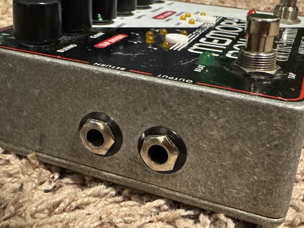 Electro Harmonix Deluxe Memory Boy Analog Delay Guitar Effect Pedal