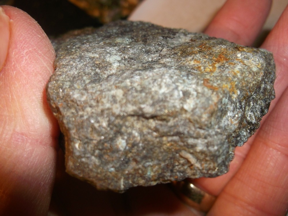 Gold, silver, copper, 230 grams samples ,ore high grade .