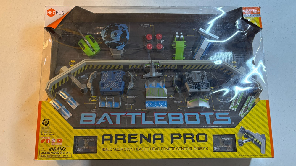 NEW IN BOX Hex Bug Battlebots Arena Pro Age 8+ DAMAGED BOX