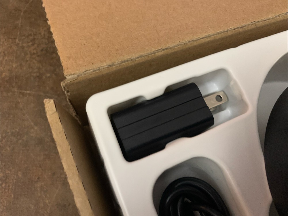 Model M3 Black Charging dock Compatible With Apple AirPods Max