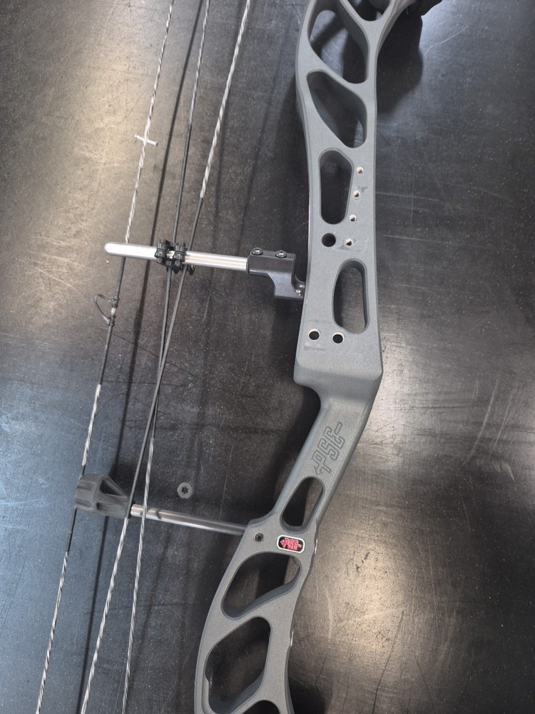 Used PSE Supra RTX 37 - Right Hand - 60lbs - Grey