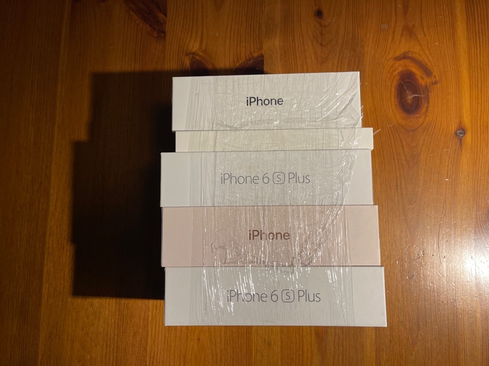 iPhone Boxes (Lot)