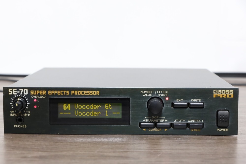 BOSS SE-70 Super Effects Processor Vocoder New Internal Battery From Japan