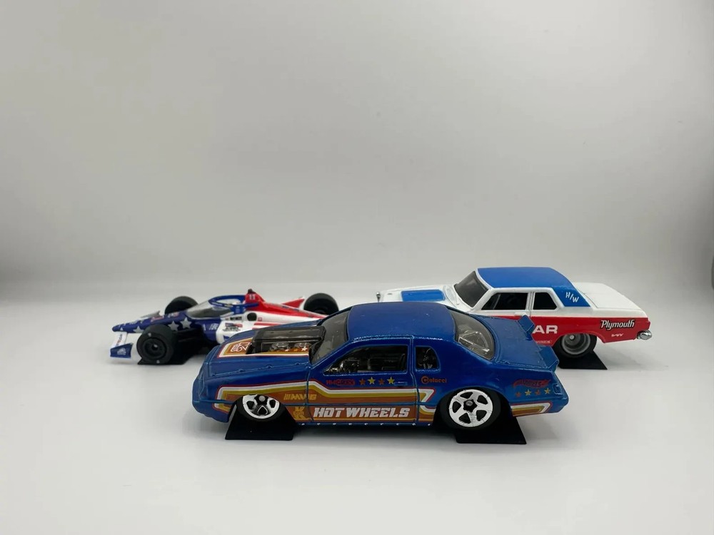 Hotwheels INDYCAR diecast stand 1/64