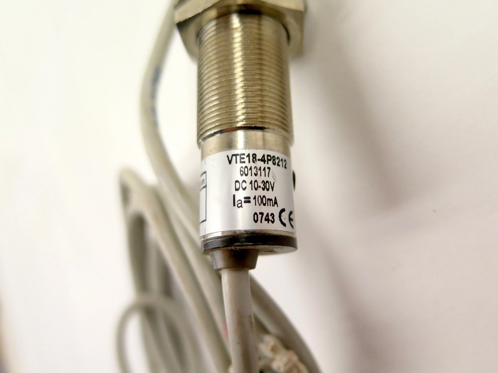 Sick VTE18-4P8212 Proximity Sensor