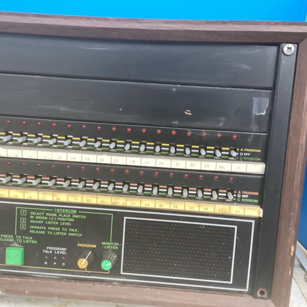 Bogen Model MCP35AHigh Power Expandable Intercom with Two SBA225 Units.