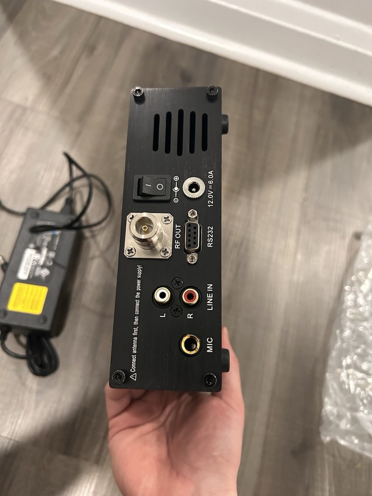 Professional CZE-T251 25W FM Transmitter Stereo Broadcast Open Box