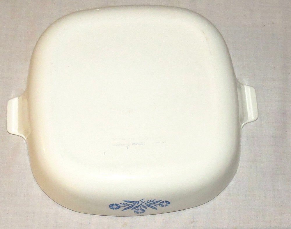 Corning Ware Cornflower 10 inch Square Lidded Casserole - Excellent
