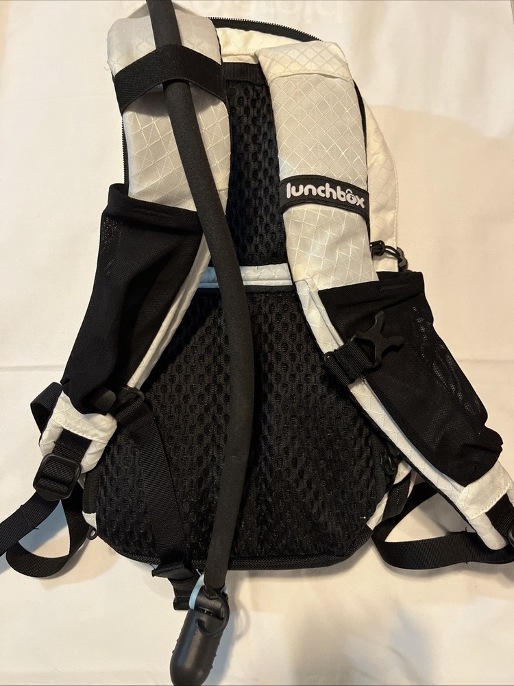 Hydration Pack Lunchbox with Cloud Mesh and Skin