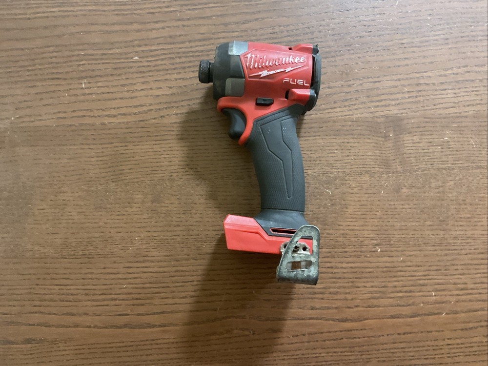 Milwaukee 295320 Impact Driver 1/4"