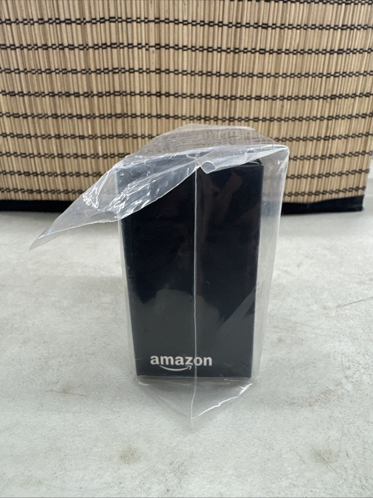 Amazon Smart Plug - White Works With Alexa