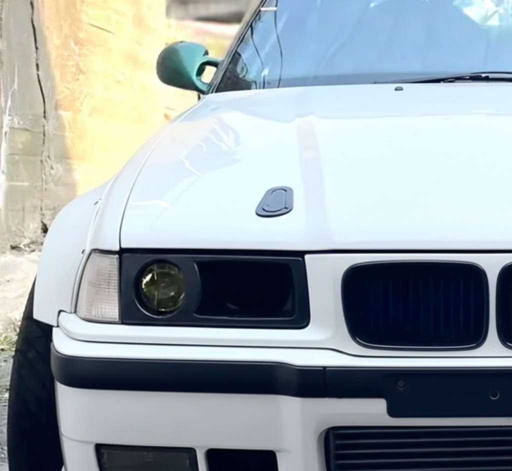 BMW E36 – Cold Air Headlight Intake Rare Light Not Included