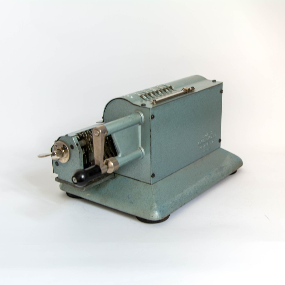 Arithmometer adding machine. Soviet Vintage Mechanical Rare Calculator RARE.