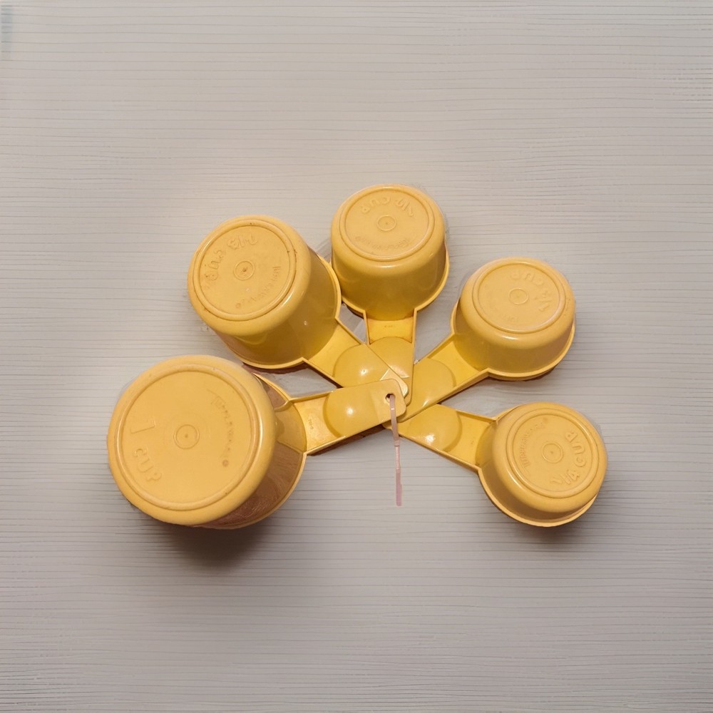 Pre Owned VTG Tupperware Yellow Measuring Cups Set-5 Stackable