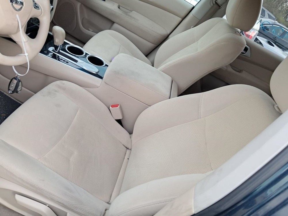 PATHFINDR 2015 Glove Box 4903020