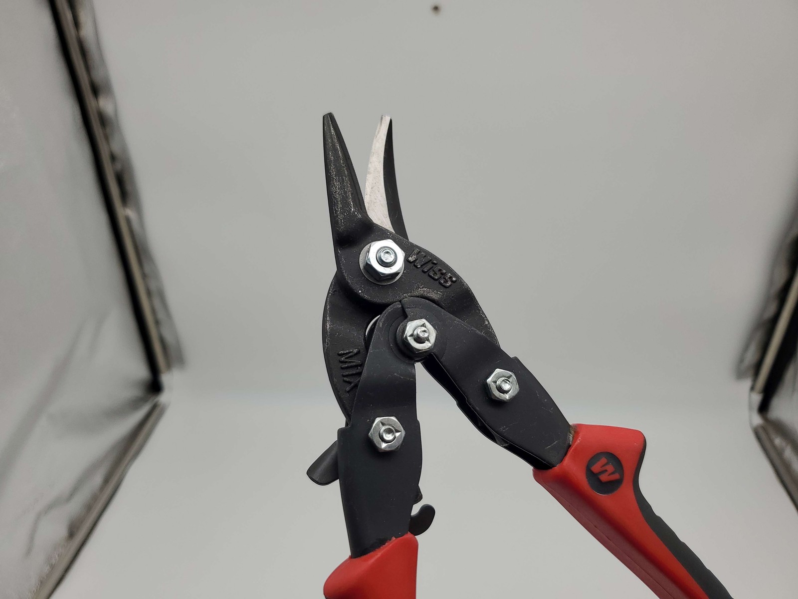 Wiss M1X Aviation Snips Left Edge Cut 9-3/4" OAL 1-1/4" Blade Up To 18 Gauge