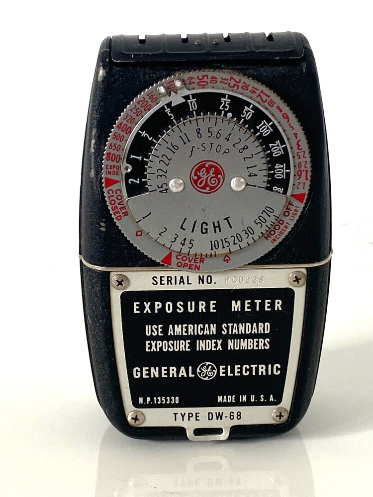 Vintage General Electric Exposure Meter Type DW-68